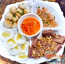 Khay bánh truyền thống